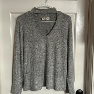 Choker Neck Long sleeve